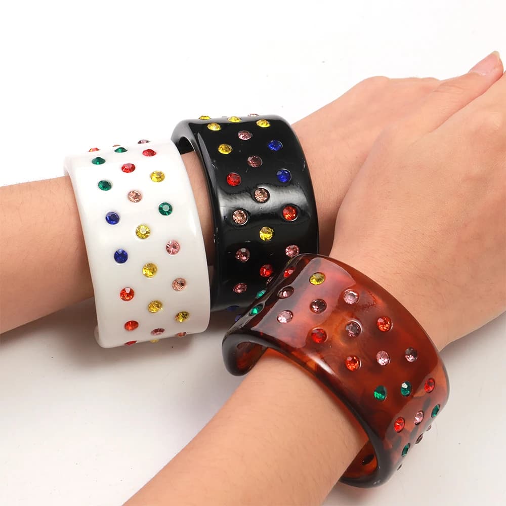 Nuovo Bracciale Rigido Largo in Resina per Donne, Braccialetto Statement con Strass Multicolore in Acrilico, Gioiello Trendy da Regalo