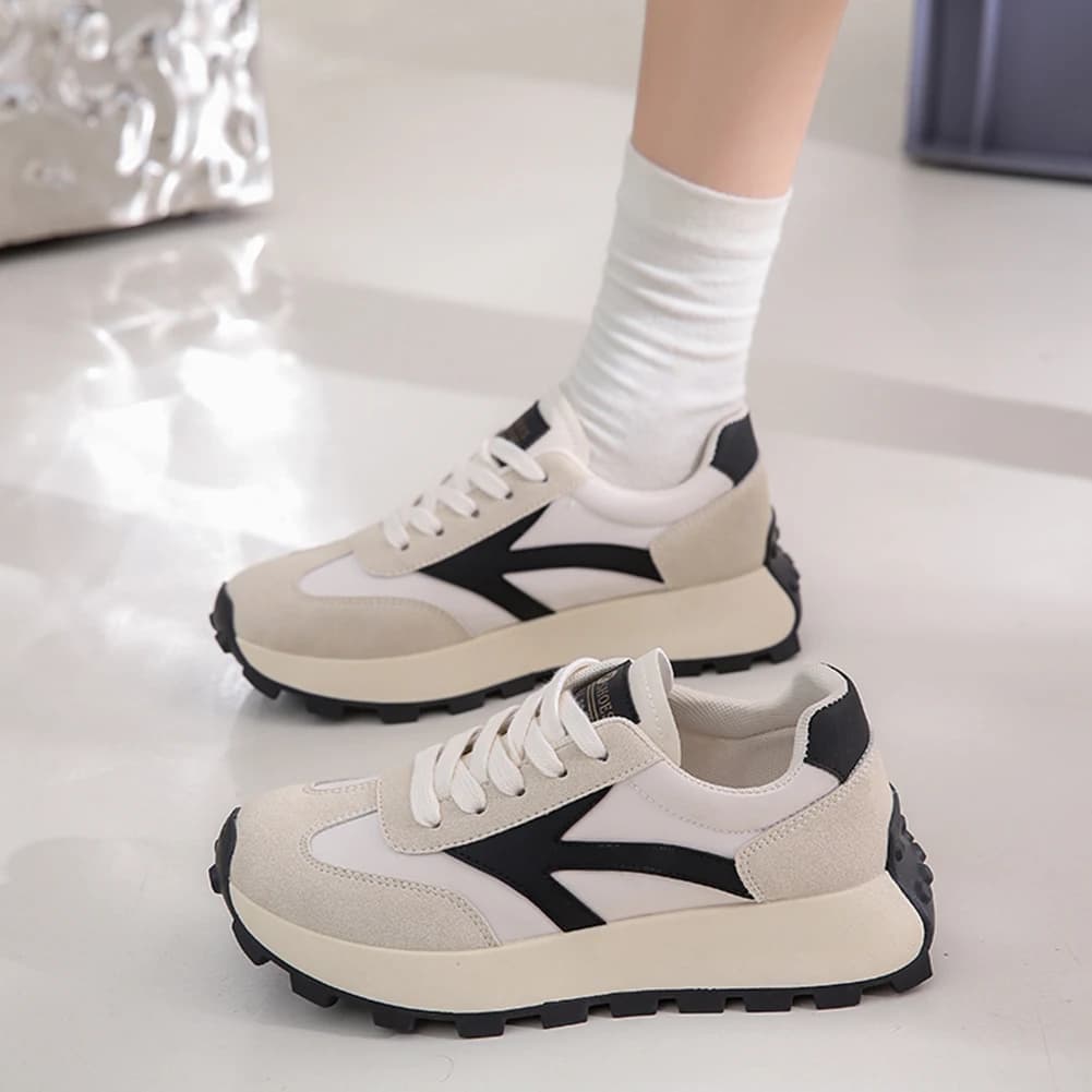 Scarpe da ginnastica da corsa leggere da donna Scarpe da ginnastica comode e alla moda Scarpe da ginnastica traspiranti con lacci Patchwork per la corsa ed escursionismo