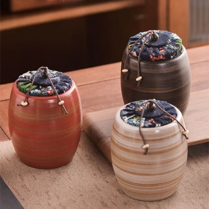 Vintage Striped Ceramic Tea Canister Large Capacity Moisture-Proof Sealed Jar Coffee Bean and Candy Storage Jar Food Container