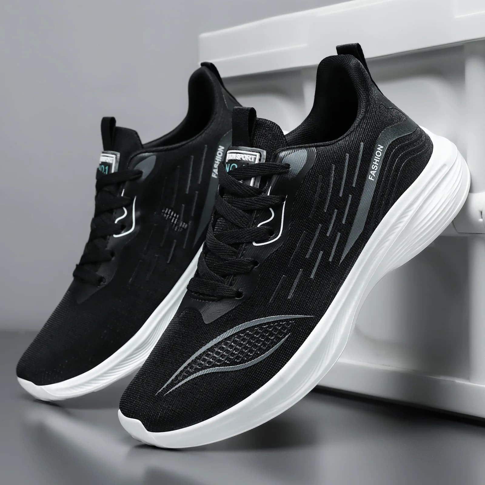 Scarpe da uomo, scarpe sportive casual, scarpe da corsa trendy e alla moda, scarpe in rete traspiranti e comode