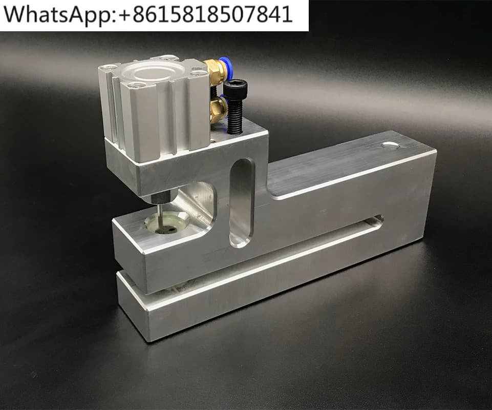 Plastic bag punching machine with bidirectional tear holes, plastic bag punching machine with easy tear holes