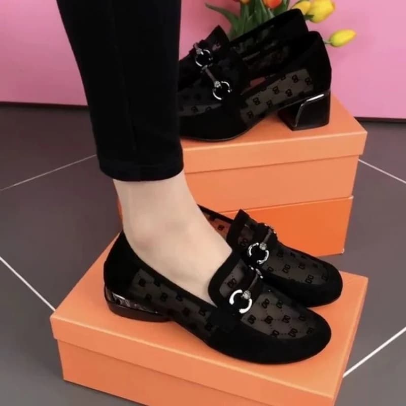 Women's shoes with flat heel below 1 cm, round tip, low cut, slip-on, rubber sole, light, comfortable, casual, to walk everyday