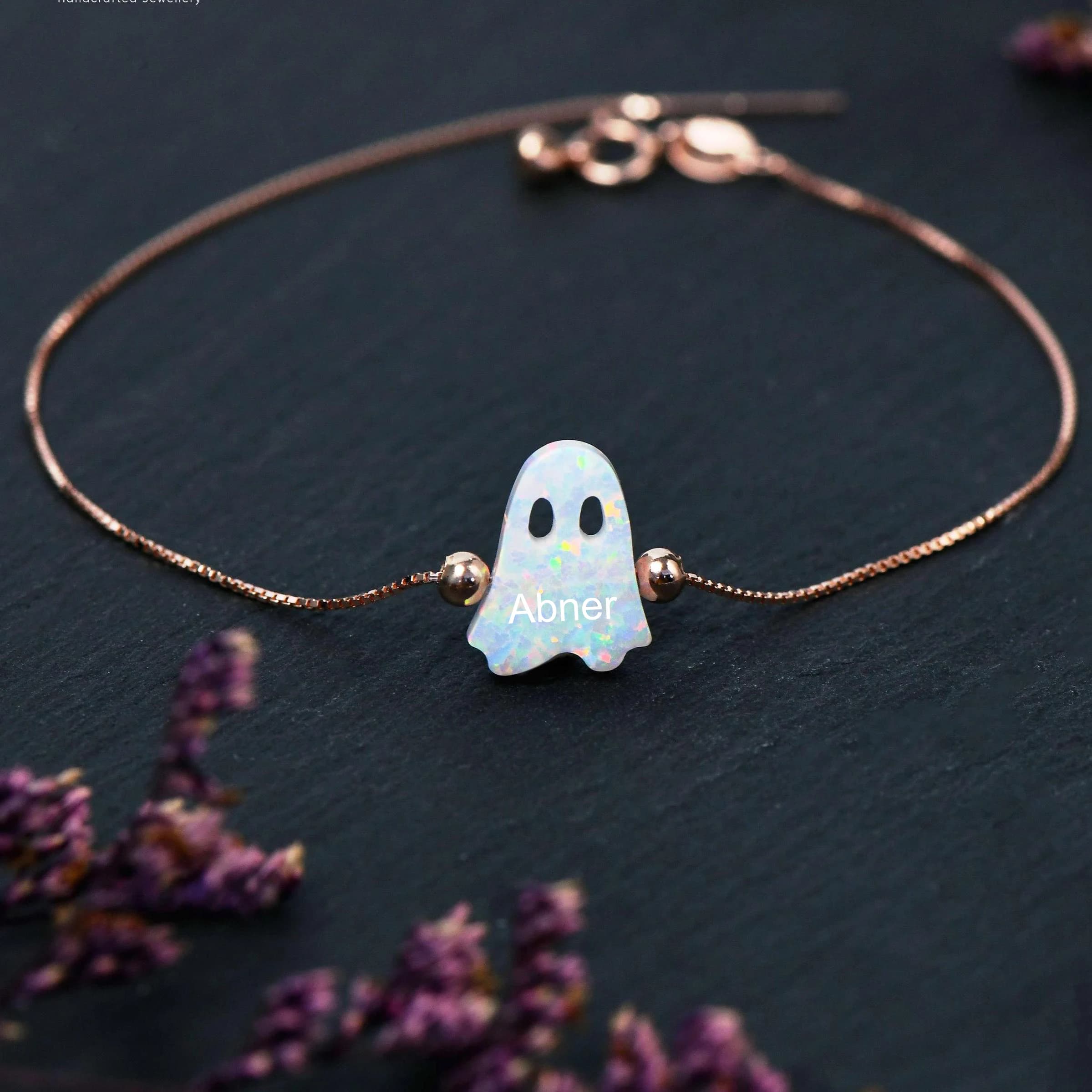 Nome personalizzato Gum Ghost bracciale personalizzato Fire Opal Specter bracciale donna gioielli opale bianco e nero regalo di Halloween per lei