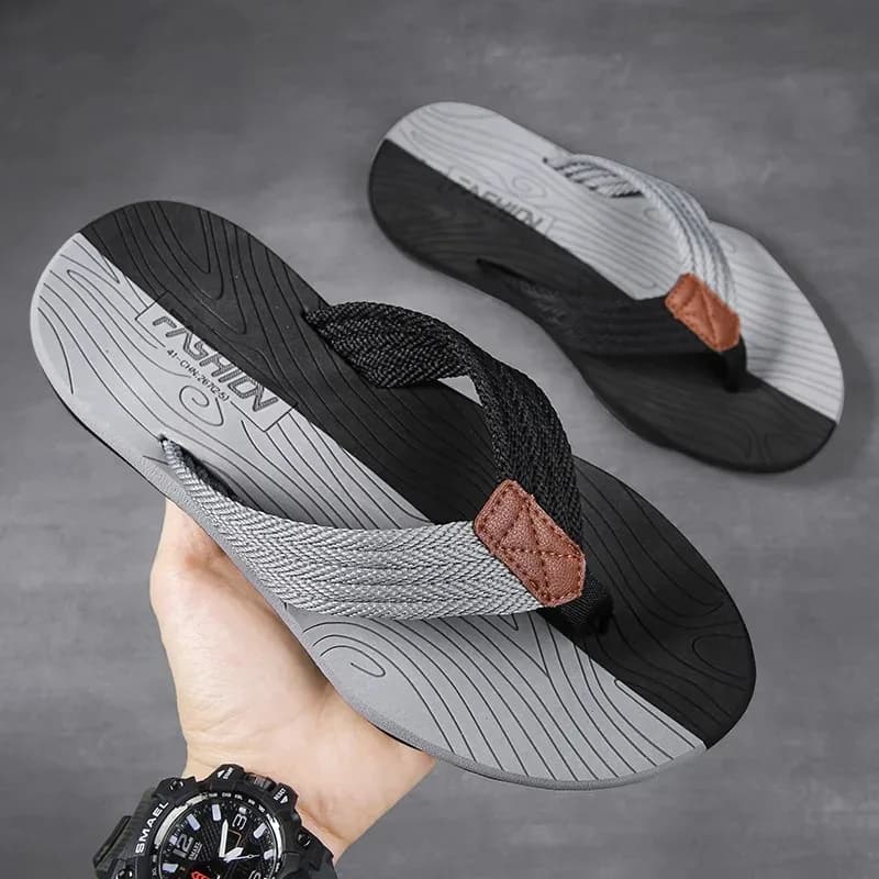 Pantofole da uomo Infradito estive Marchio di moda Outdoor Comode diapositive casual Scarpe Sandali da spiaggia antiscivolo da uomo
