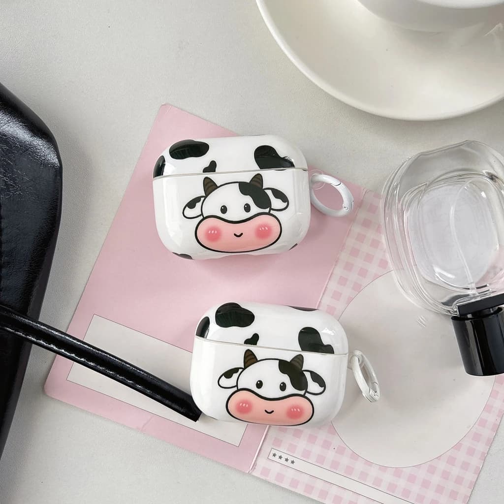 Divertenti mucche dei cartoni animati su sfondo bianco con gancio, custodia protettiva antiurto per auricolari AirPods 1 o 2 3 4 Pro 2 Pro 3