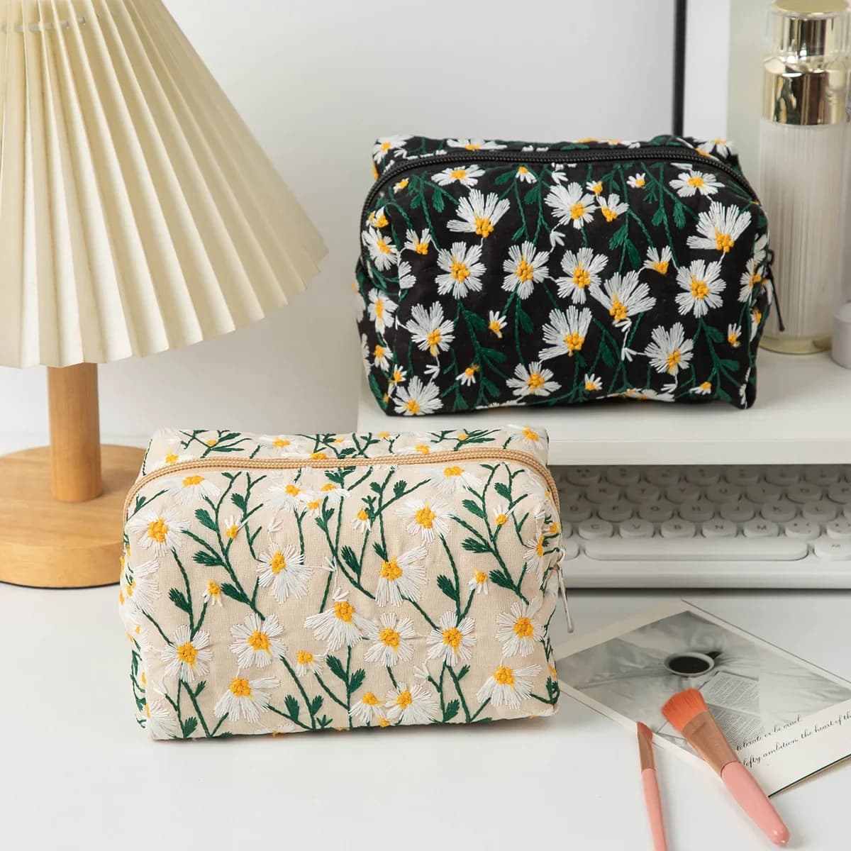 Women's cosmetic bag with floral embroidery Makeup bag with zipper in canvas Travel bag for make-up washing Case for beauty