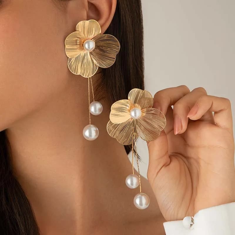 Romantic Flower Petal Long Tassel Drop Earrings For Women 2026 Trend Imitation Pearl Hanging Piercing Earrings Wed Jewelry Gift