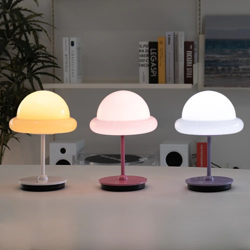 Lampada da tavolo ricaricabile dal design semplice Lampada da comodino per camera da letto con luce ambientale decorativa a colori carini Lampada da scrivania a LED