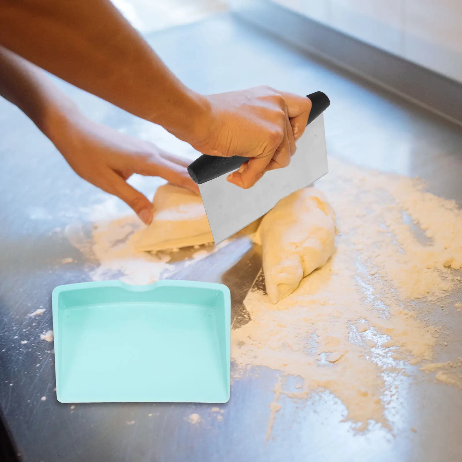 1Set Dough Cutter Stainless Steel Baking Scraper Pastry Cutter Kitchen Tool Multipurpose for Pizza Bread Cake Baking