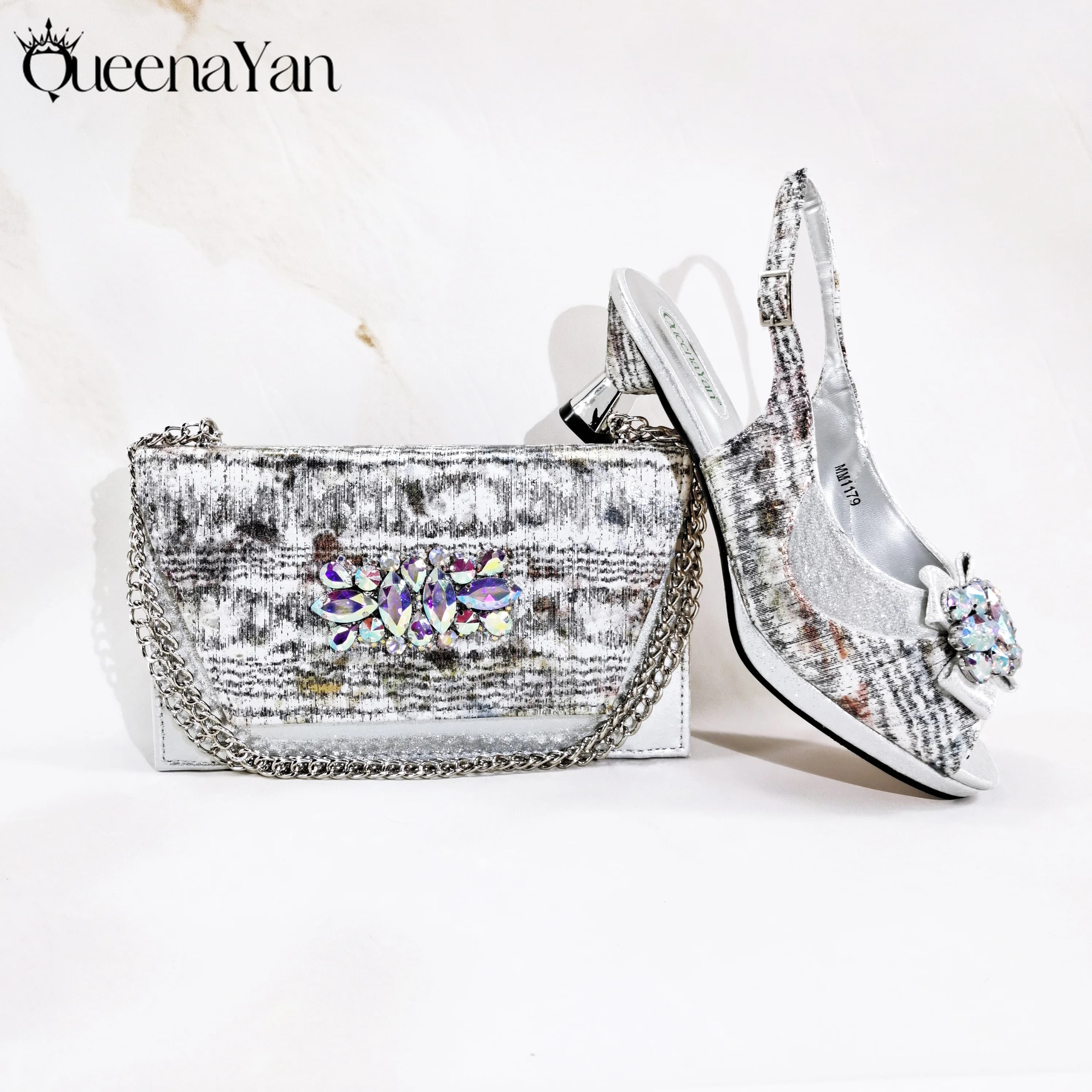 Queena Yan Eleganti scarpe da sposa di lusso con strass e accessori coordinati Borsa per donna Tacchi Elegante punta aperta Argento Nuovo design