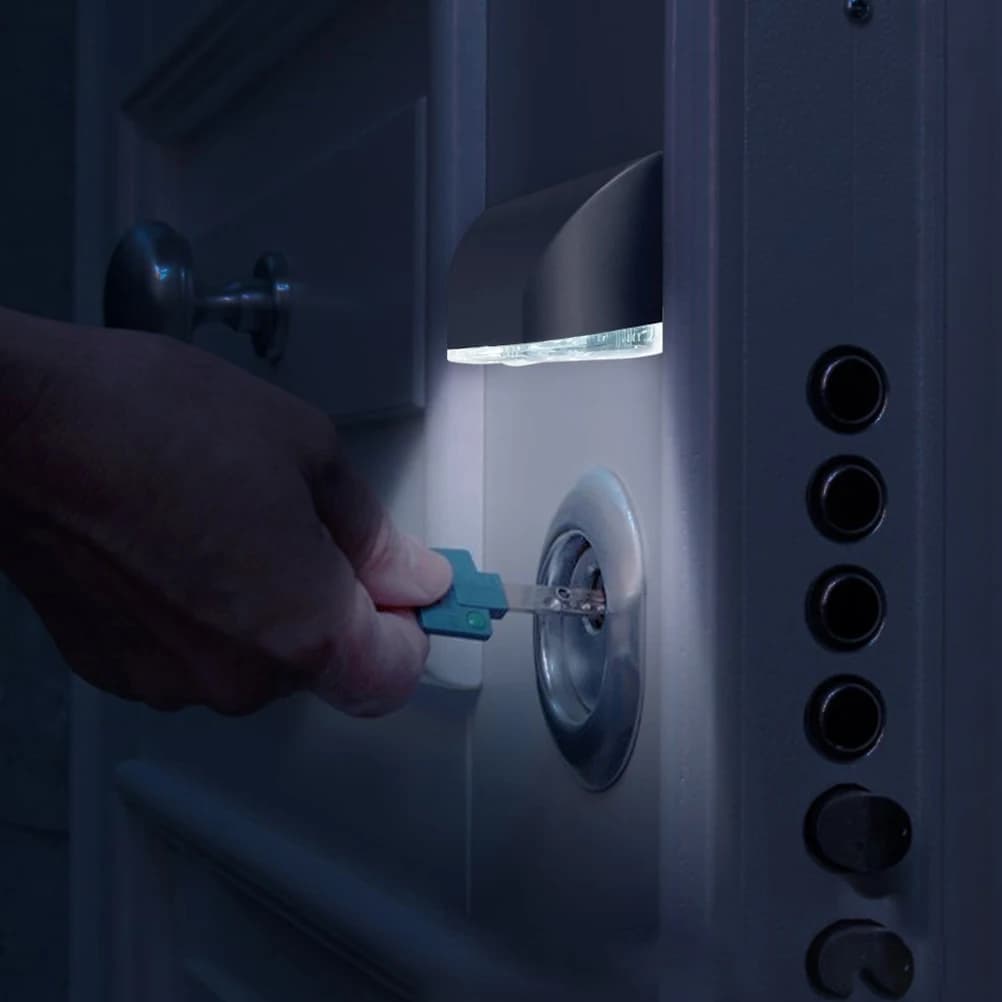 Lampada a LED per serratura con sensore di movimento, luce notturna per sicurezza domestica, facile da installare, senza fili.