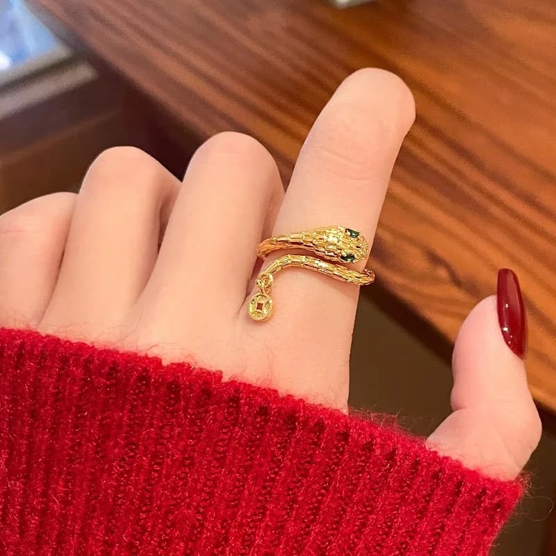 Year of the snake, natal year, zodiac sign, New Year's opening ring, female niche design, light luxury, high-end sense, autumn and winter ring finger ring