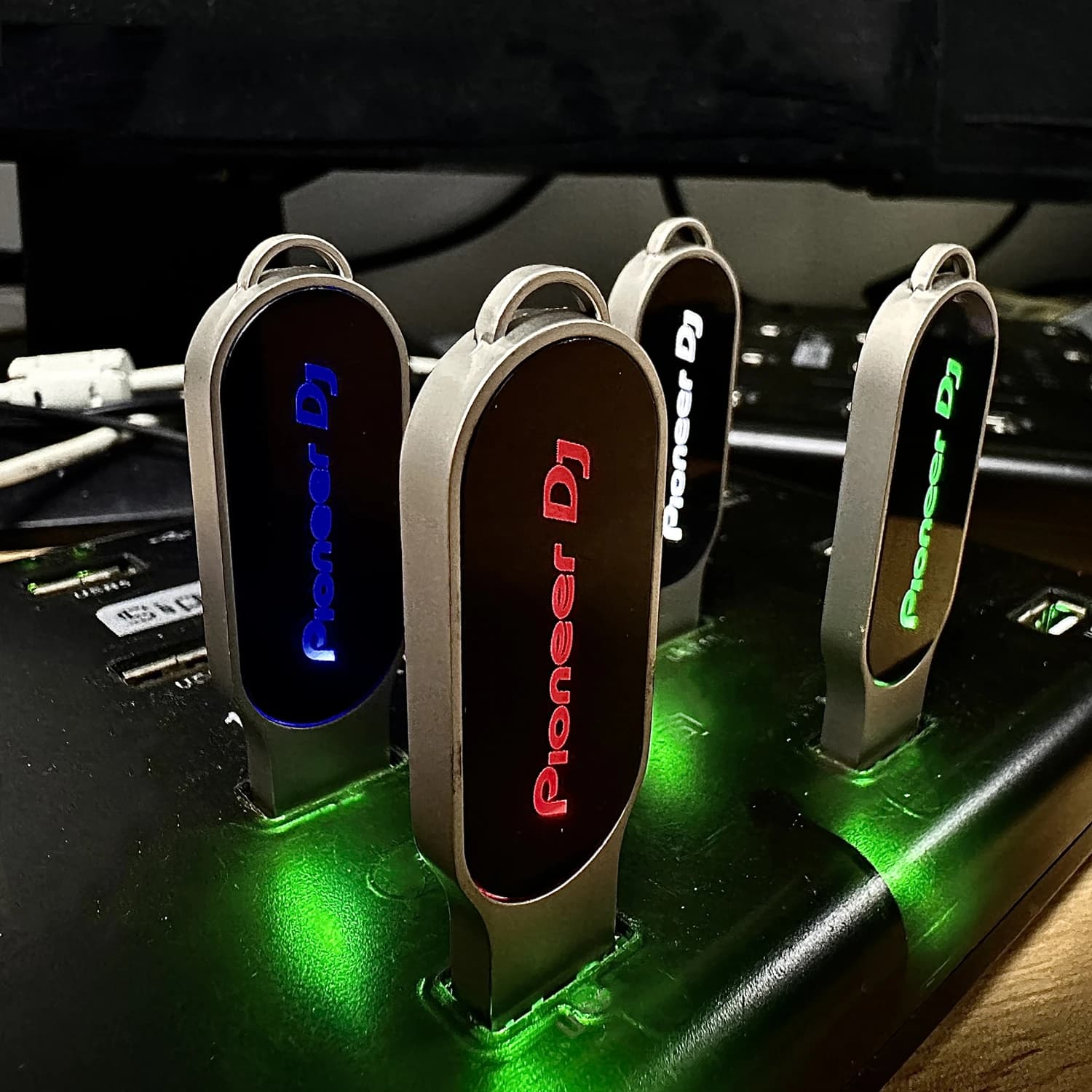 Chiavetta USB 2.0 Ellipse in metallo con logo DJ personalizzato gratuito 8 GB 16 GB 32 GB 64 GB 128 GB 256 GB