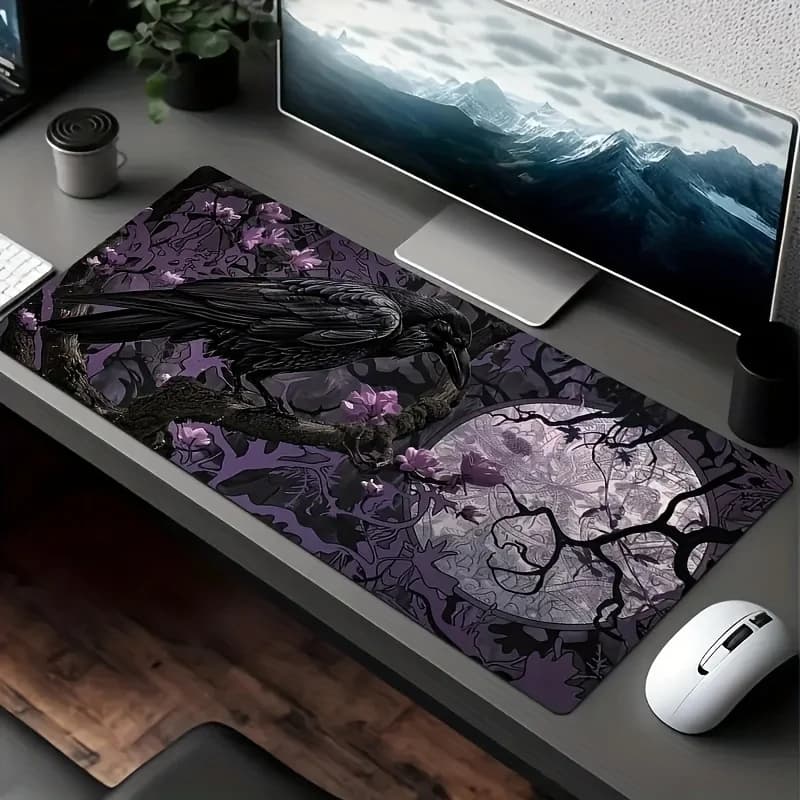 Tappetino per mouse Gothic Raven Moonlight - Design floreale viola e rami neri, bordi cuciti | Essenziale per Ufficio e Gaming