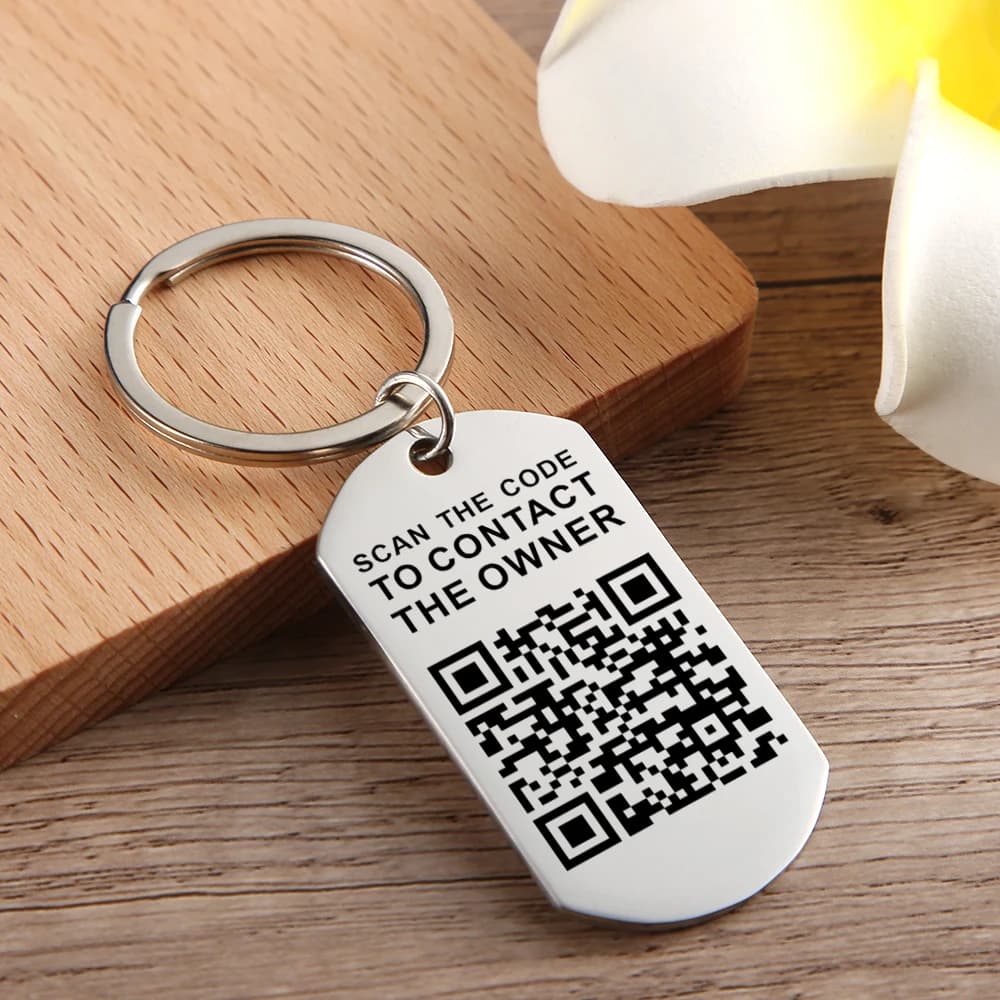 Customize gift QR code with image - Customizable keychain - Rent key holder with backpack identifier label - Custom QR code label