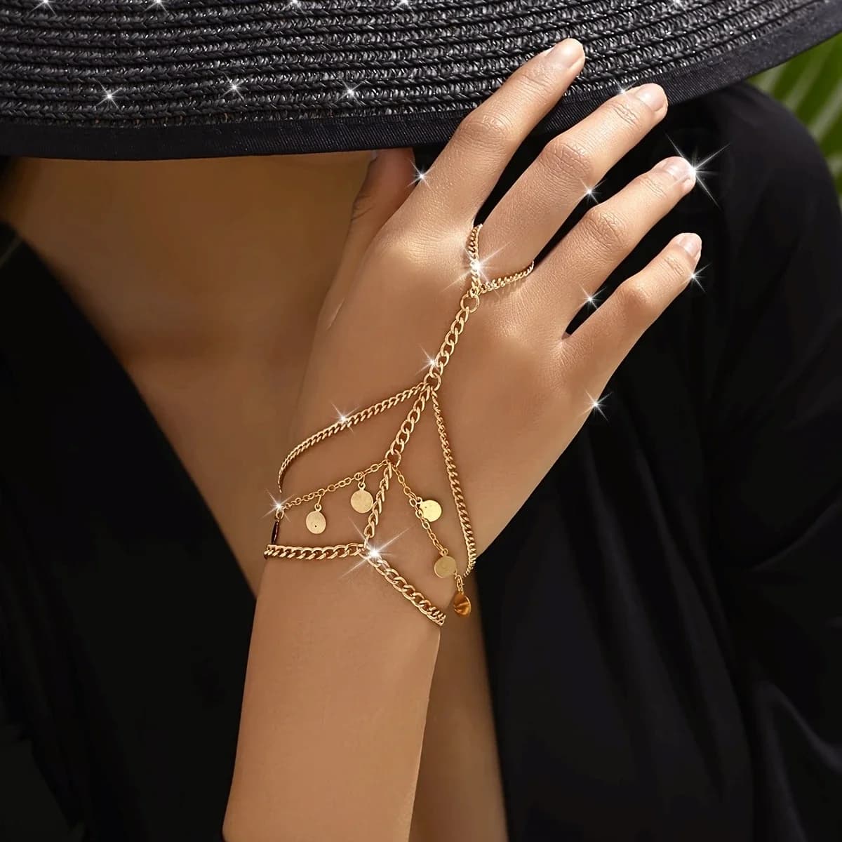 1 braccialetto da dito alla moda e lussuoso, con dettagli in metallo regolabili a forma di cerchio
