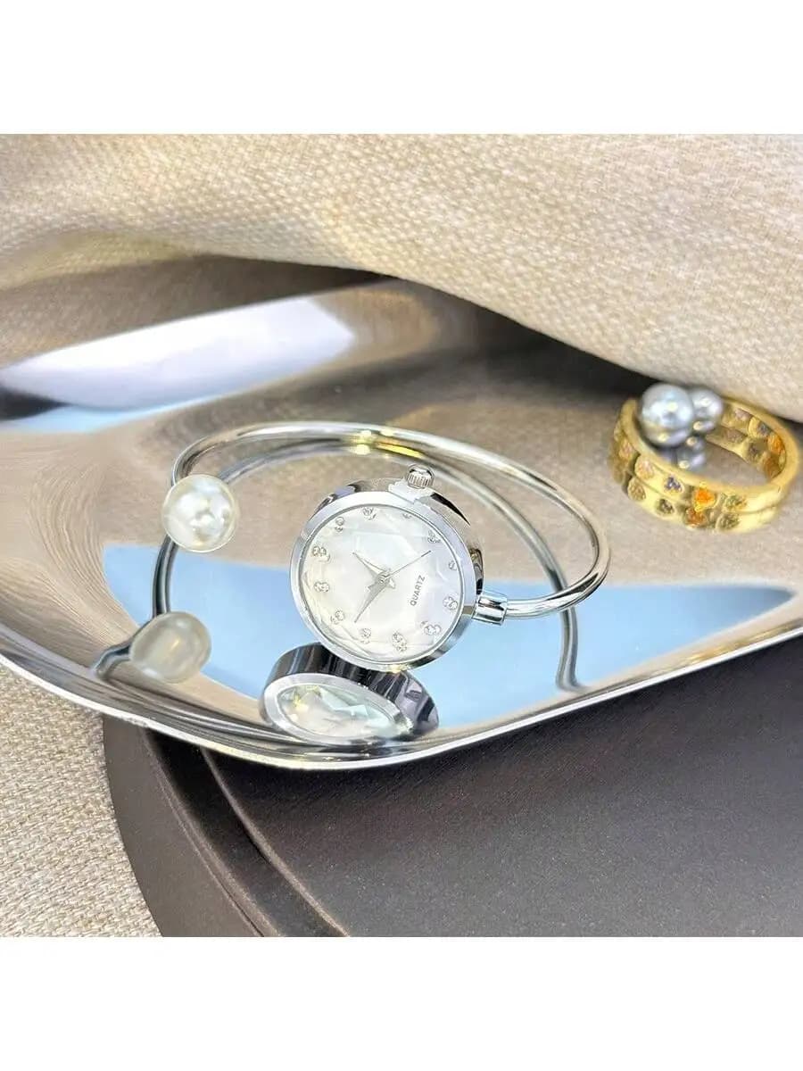 1pc Women's Delicate Bracelet Watch With 1 Large Pearl, Diamond-Cut Glass Crystal Dial, Minimalist Quartz Watch Bracelet