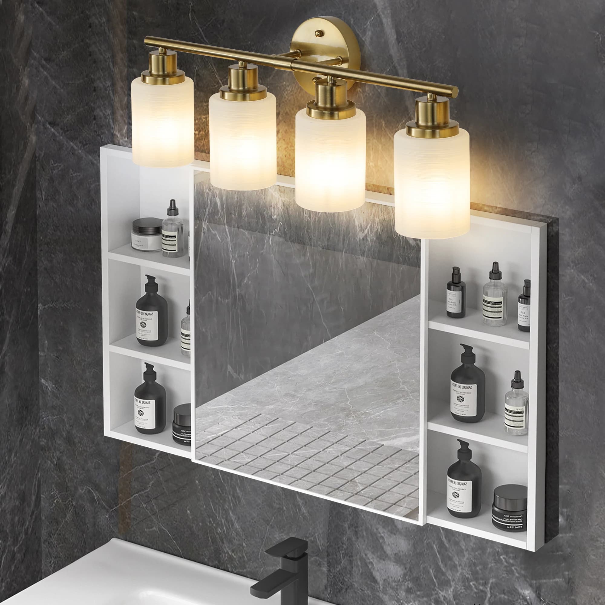Lampada da specchio da bagno moderna da 24 pollici a 4 luci, vetro bianco smerigliato con struttura in ferro, applique da parete contemporanea