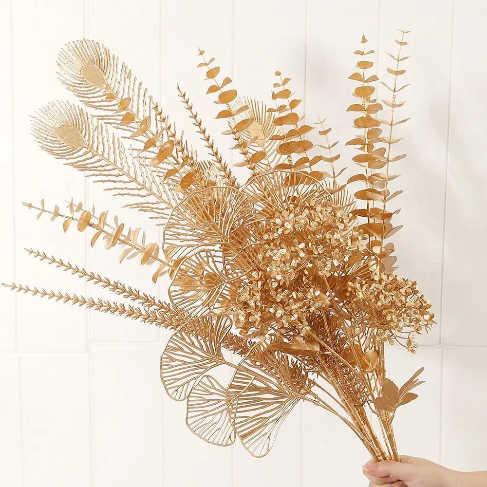 Decorazione natalizia Bouquet di piante artificiali dorate Frutta rossa finta per la decorazione domestica Ornamenti per l'albero di Natale Capodanno 2025 Fornitori per feste