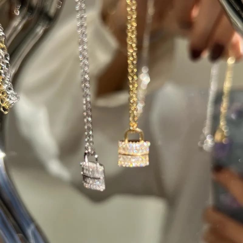 Collana con ciondolo con serratura in zircone quadrato placcato oro argento S925 per le donne Regalo di gioielli con catena a strati geometrici eleganti e minimalisti