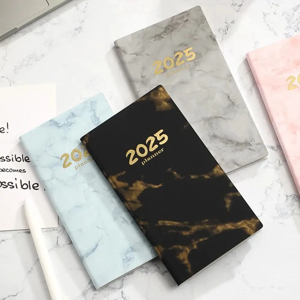 Agenda Giornaliera Professionale 2025 in Carta Spessa, Resistente all'Usura e Impermeabile, Diario Personale con Segnalibro, Calendario e Quaderno a Righe per il Lavoro