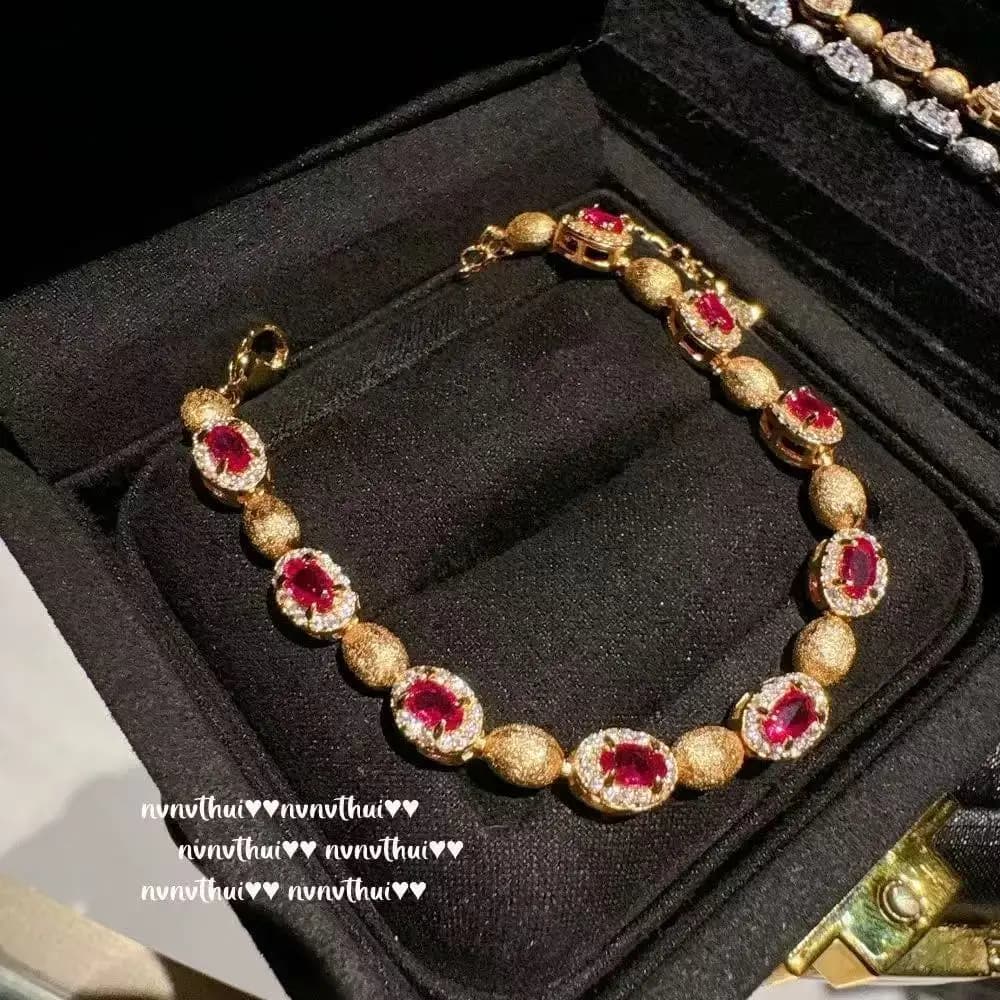 Vintage light luxury style wire drawing inlaid oval ruby bracelet for women High quality exquisite wedding bride bangles jewelry