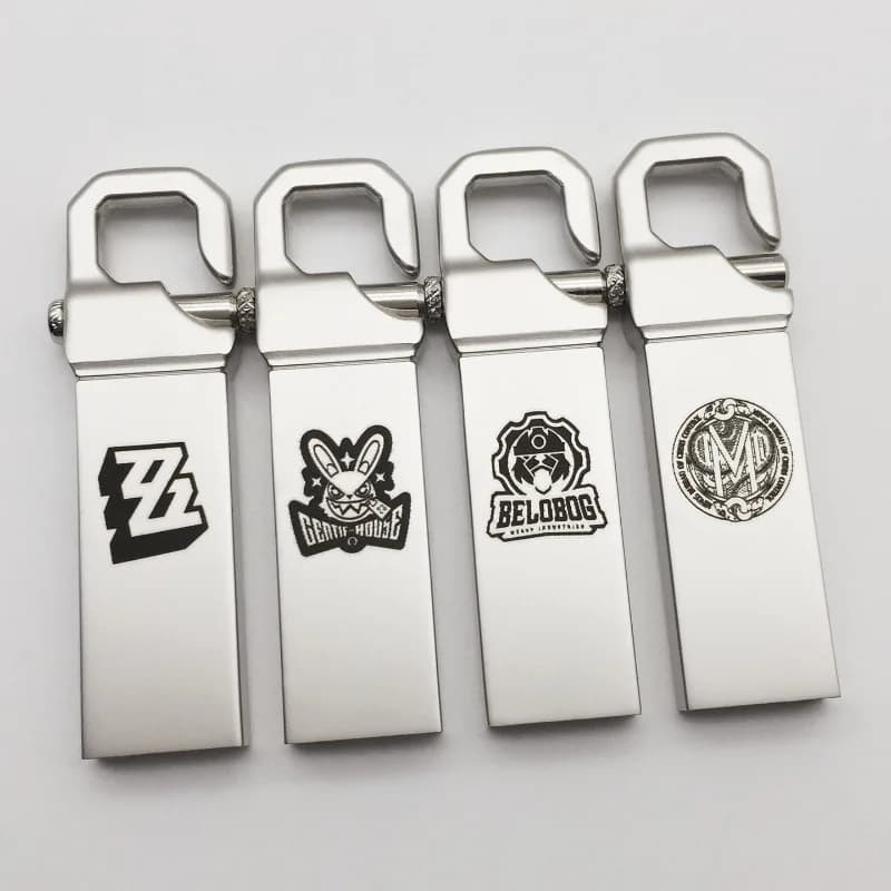 2025 Gioco Anime Zenless Zone Zero Cos Cunning Hares Belobog Heavy Industries ecc. Regalo personalizzato con pendente per chiavetta USB