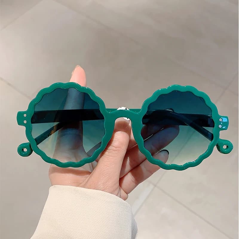 KAMMPT Fashion Round Sunglasses Women Trendy Vintage Flower Shaped Rim Gradient Sun Glasses 2024 New Brand Design Stylish Shades