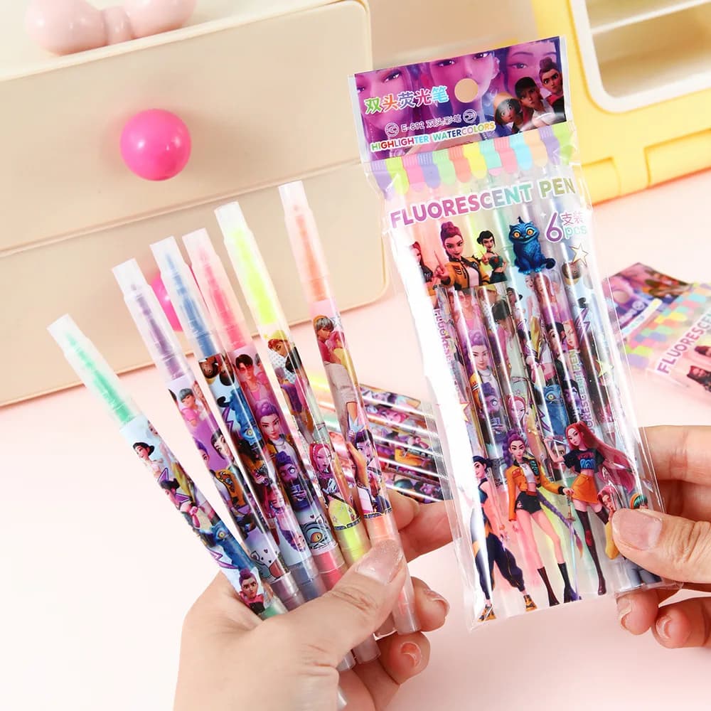 Set di 6 Evidenziatori Fluorescenti con Personaggi Anime K-Pop, Pennarelli a Doppia Punta per Diari e Materiale Scolastico