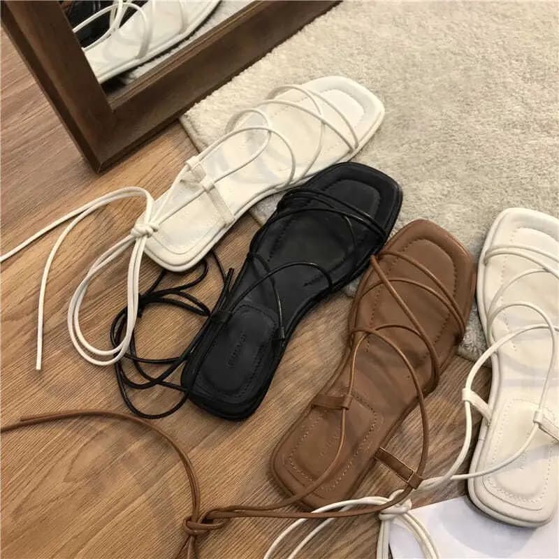 Sandali da donna stile fiabesco con lacci, fondo piatto, nuovi, alla moda, eleganti, da spiaggia, con tacco basso, slip-on, per l'estate