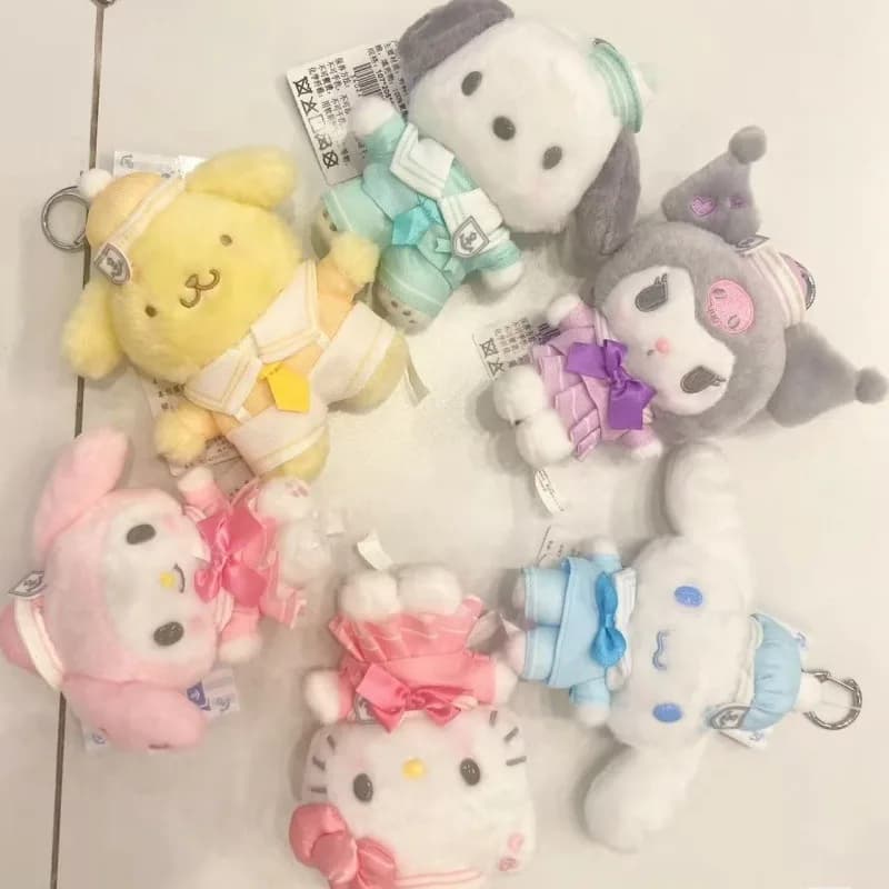 Ciondolo Peluche Trendy con Personaggio Sanrio Sailor | Adorabile Bambola di Peluche | Ciondolo per Zaino con Personaggi Sanrio, Regalo