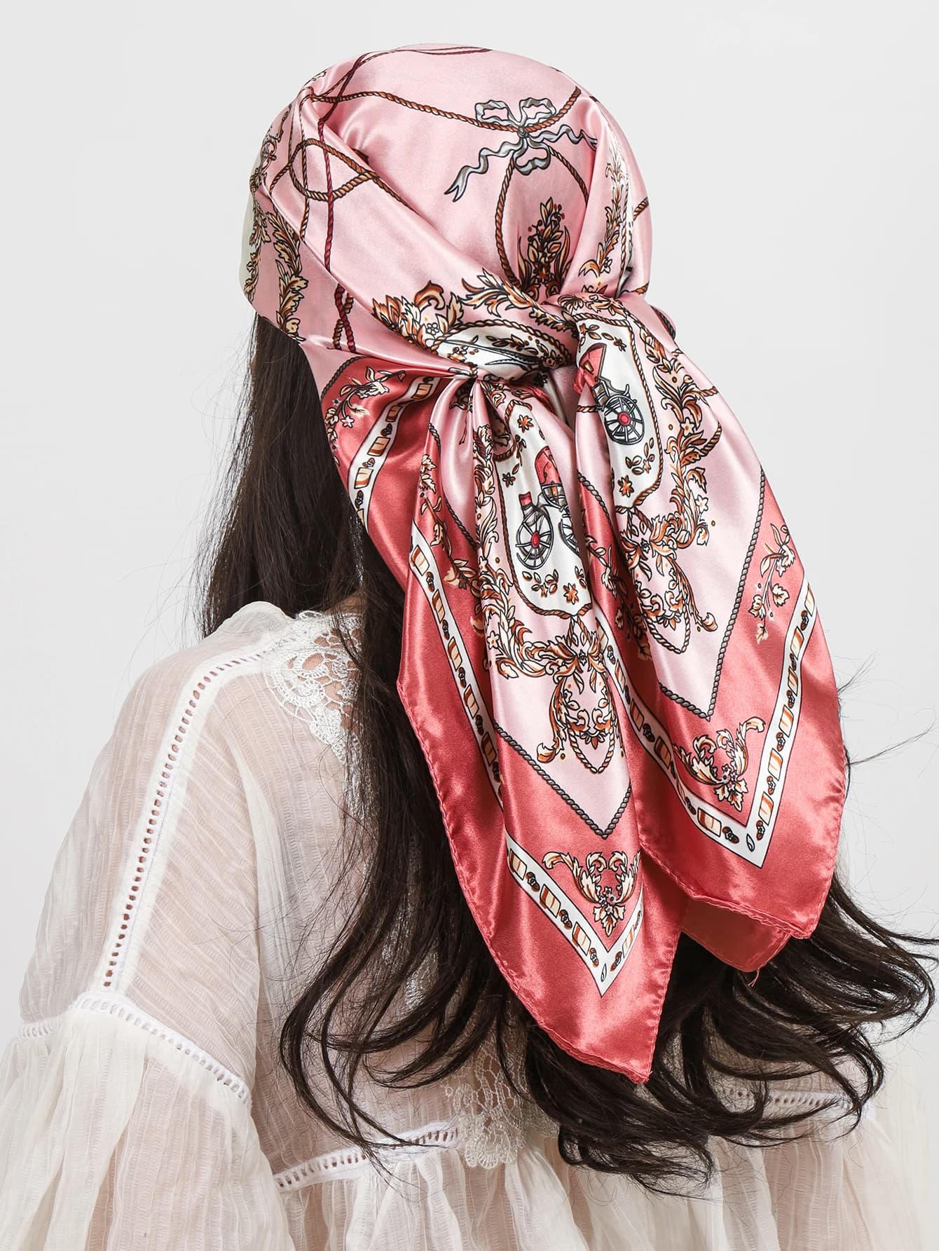 Sciarpe di seta quadrate di marca di lusso Donna Scialli Hijab Stampa Fazzoletto Femme Sciarpa per la testa Foulard Bandana Beach Pareo 90 cm