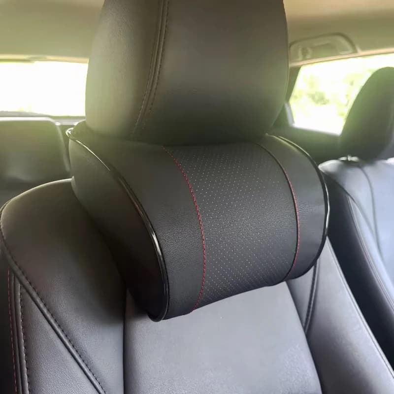 Cuscino per il Collo in Memory Foam per Auto - Poggiatesta Ergonomico in Pelle PU Premium per Guida a Lunga Distanza, Accessorio per Interni Auto