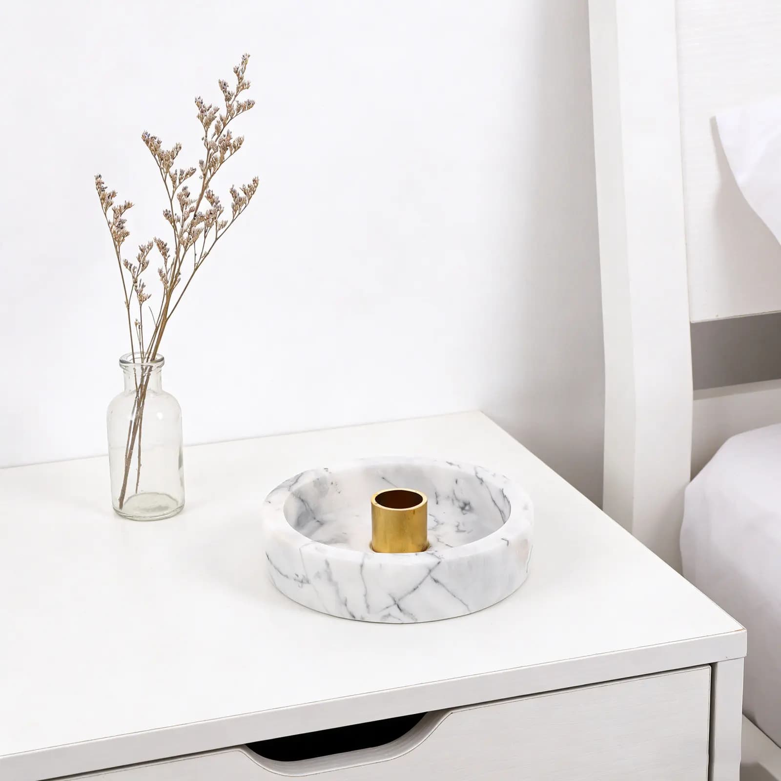 Sofisticato Portaincenso in Marmo e Ottone, Decorazione Artistica per la Casa, Supporto per Aromaterapia per Bastoncini di Palo Santo e Salvia, per Interni