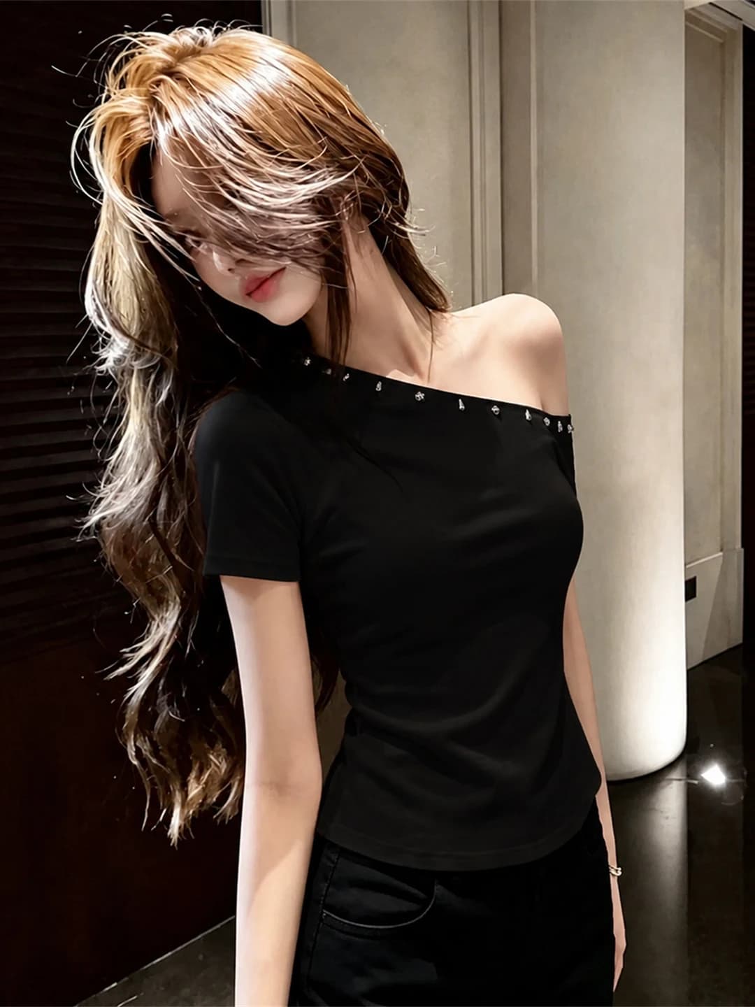 Elegant Shoulder-baring T-shirt Chic Casual Stylish Summer Fashionable Women's Straight-cut Korean Style Short-sleeved Top