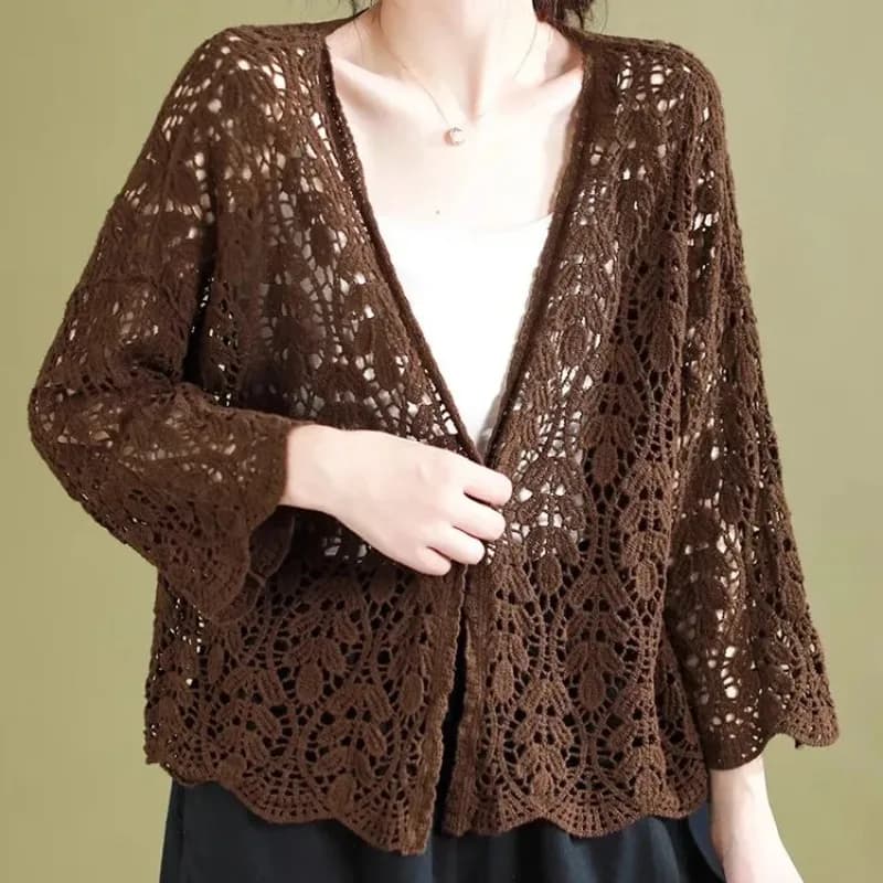 Cardigan da donna in pizzo all'uncinetto marrone con scollo a V e maniche a 3/4, lavorazione traforata floreale