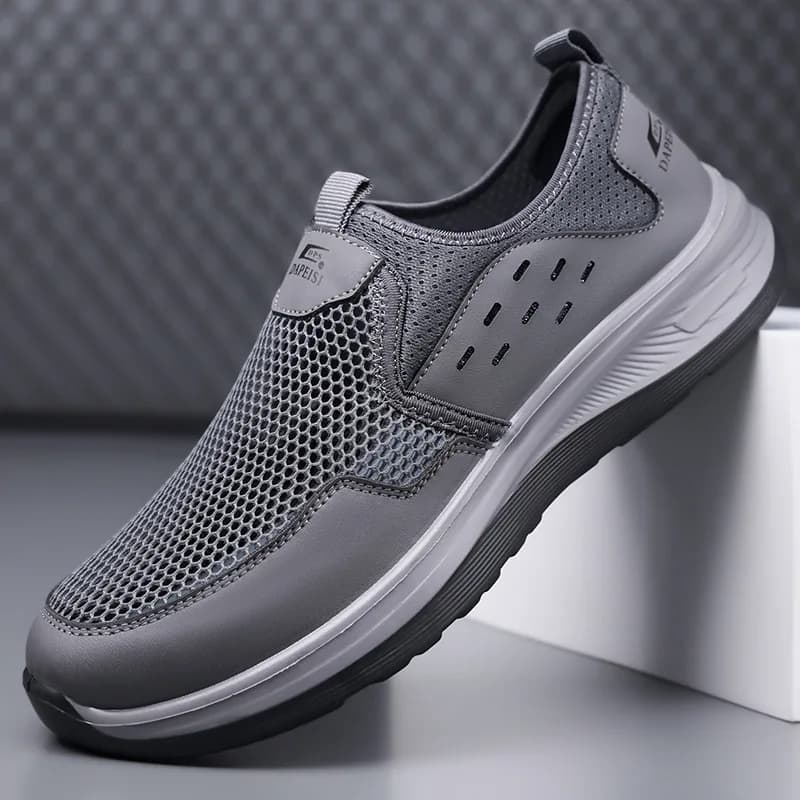 2026 New Breathable Mesh Mens Shoes Comfortable Outdoor Sports Walking Shoes Hollow Soft Sole Running Sneakers