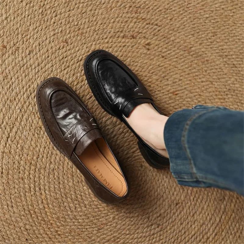 Nuova primavera scarpe da donna in pelle di pecora punta tonda pompe da donna scarpe da donna mocassini con tacco grosso moda scarpe casual concise
