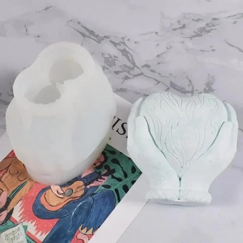 Creative Holding Love Aromatherapy Candle Mold Handmade Diy Love Candle Gypsum Silicone Mold Resin Candle Making Dropping Moulds