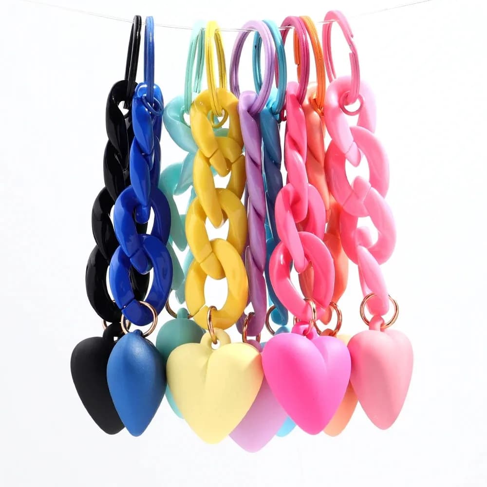 Portachiavi a Cuore Trend 2026 in Acrilico con Catena, Anello Portachiavi per Donne e Ragazze, Ciondolo per Borse, Accessorio per Chiavi Auto, Gioielli Regalo