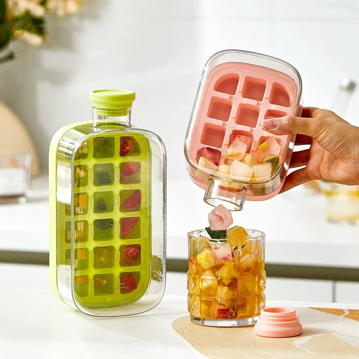 Macchina per il ghiaccio con pressa per cubetti di ghiaccio da 500 ml con coperchio Macchina per il ghiaccio per uso alimentare con cannuccia Bollitore per ghiaccio a doppio uso Macchina per il ghiaccio con forniture
