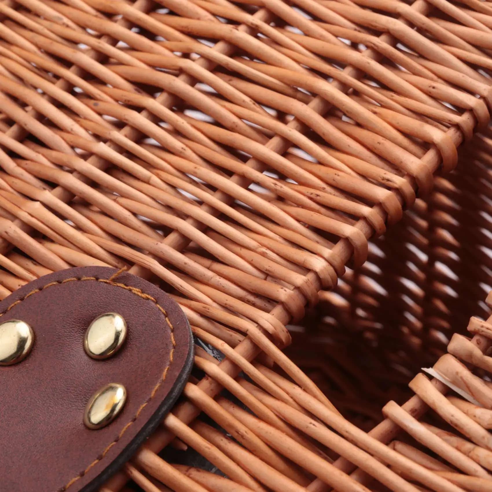 AD45 Wicker Basket Fishing Creel Trout Perch Cage Tackle Fisherman Box Outdoor Classical Willow Trout Fishing Creel Basket