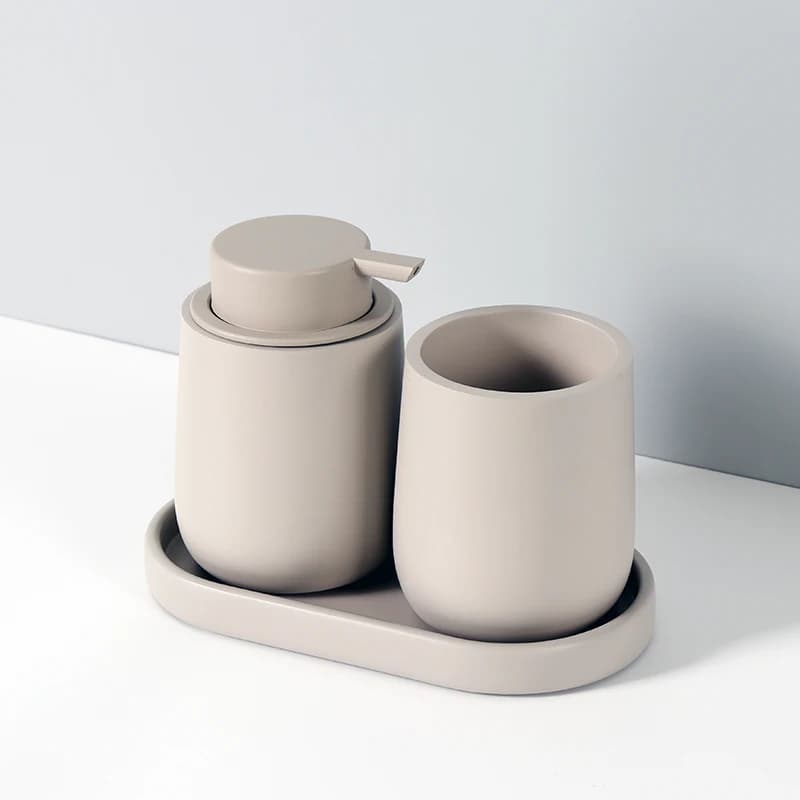 Set di accessori per il bagno, bottiglia per lozione, tazza per collutorio, vassoio, dispenser per shampoo portatile, set da tre pezzi, resina