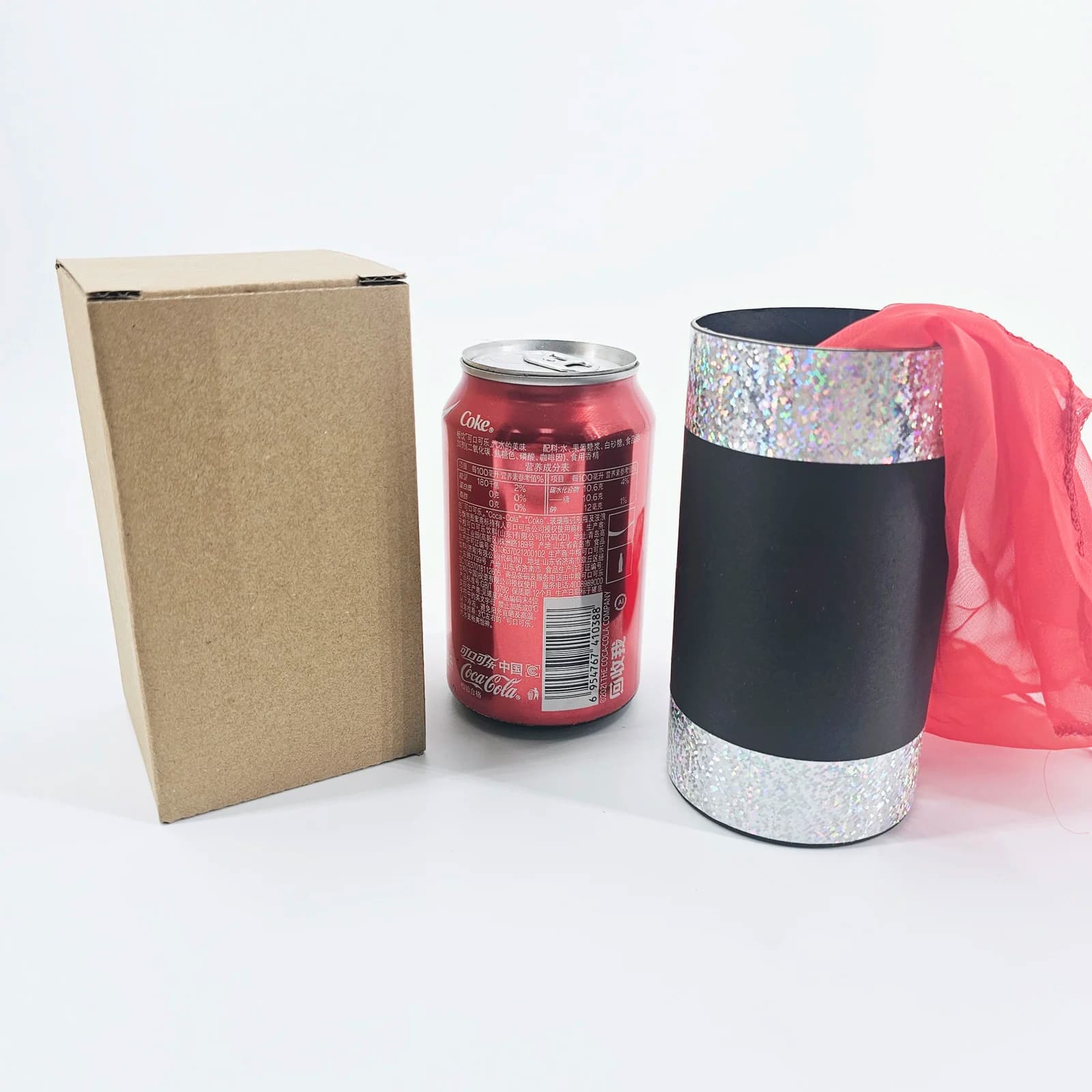 Vanishing Coke Can Trucco magico Illusione di seta e canna Close Up Stage Magia Gimmick Prop Divertenti accessori per mago