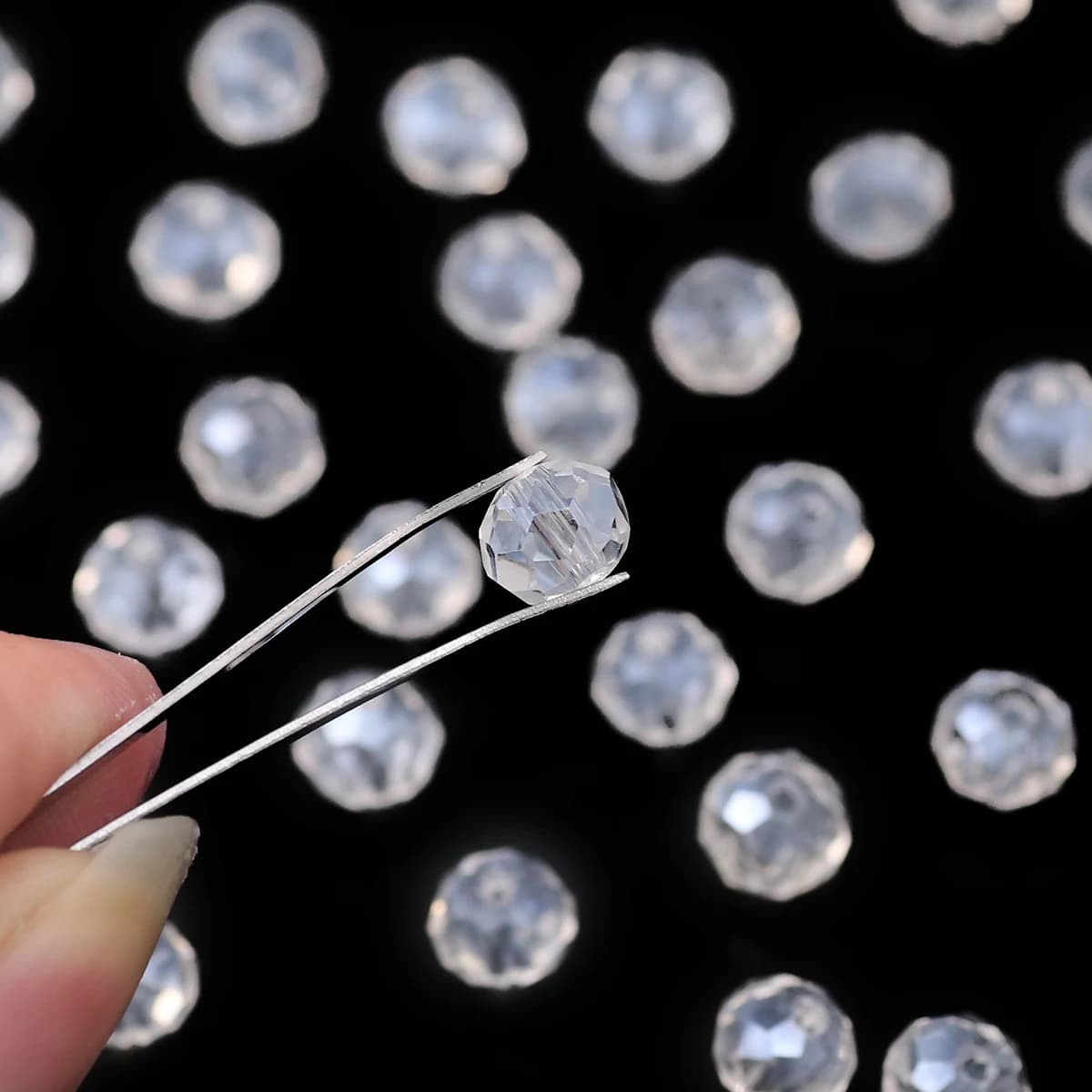 4/6/8mm White AB Iridescent Flat Round Glass Crystal Beads Ideal for Making Your Own Jewellery Such As Bracelets and Necklaces