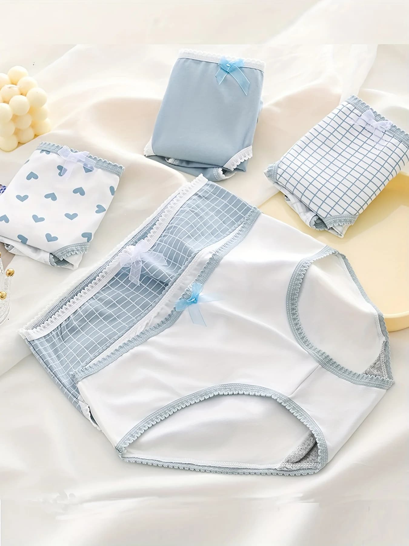Random 5 pieces of mid waist shorts for girls, comfortable and cute, plaid triangle underwear for girls