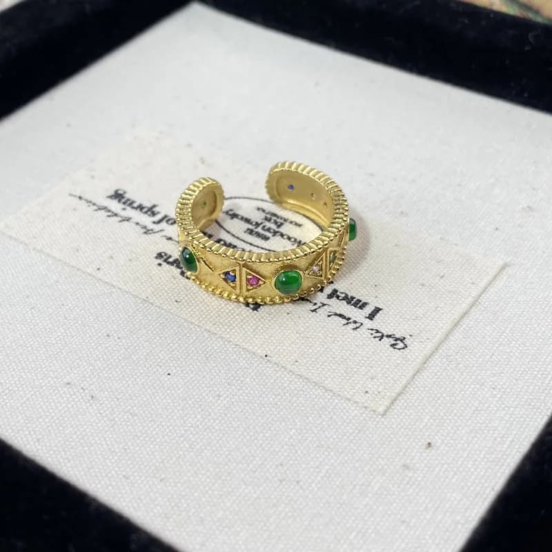Nuovo anello di giada unico in stile cinese per donna, lusso leggero, alla moda, personalizzato, squisito, versatile, fascia alta, anello impilabile aperto