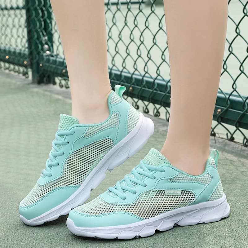 Women's Hollow out Breathable Running Shoes Summer Mesh Casual Sports Sneakers Student Single Net Lightweight Footwear WSH5776