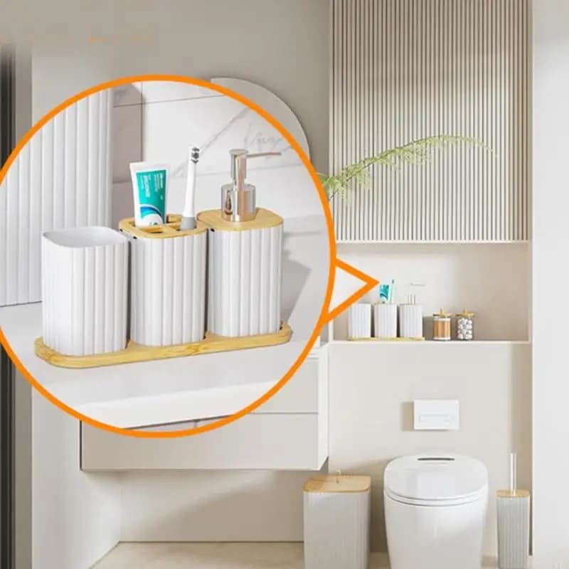Set da bagno 4 pezzi. Costruzione durevole. Include dispenser sapone liquido per le mani. Bottiglia porta spazzolino