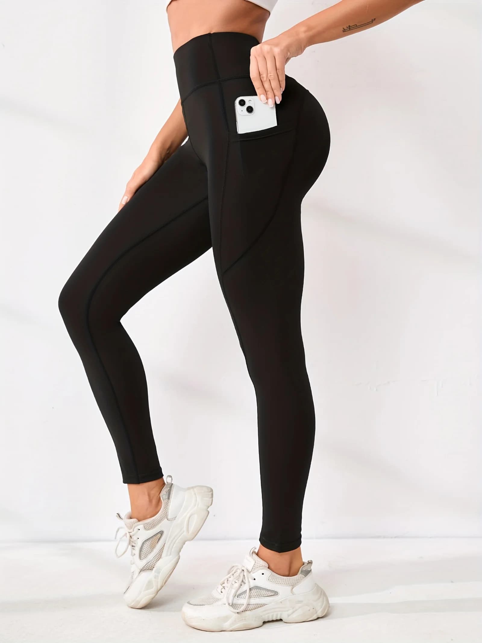 Nuovi pantaloni yoga popolari 2026 per ragazze, a vita alta, sexy, modellanti, leggings a tinta unita, pantaloni sportivi da corsa all'aperto per donna